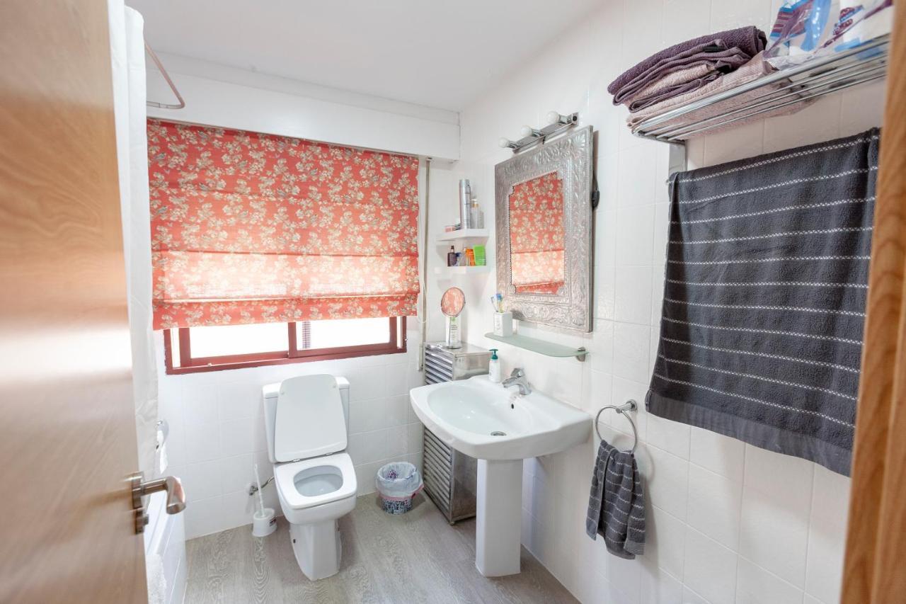 Lola.- Habitacion De Matrimonio, Con Bano Privado Granada Exterior foto